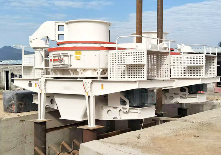 Sand making machine
