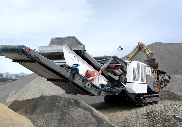 Crawler mobile impact crushing station 