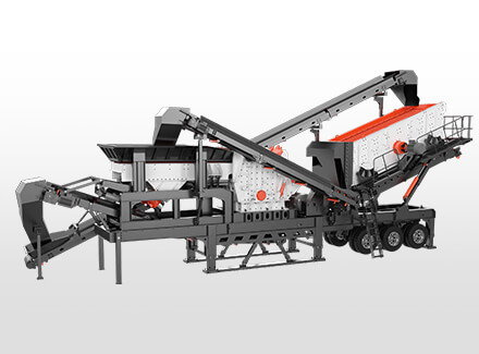 Three-in-one mobile crushing station